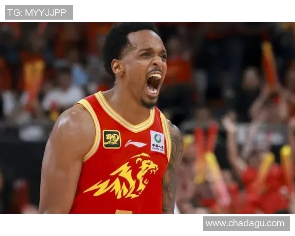 巴里-布朗现身慈善活动，积极回馈社会